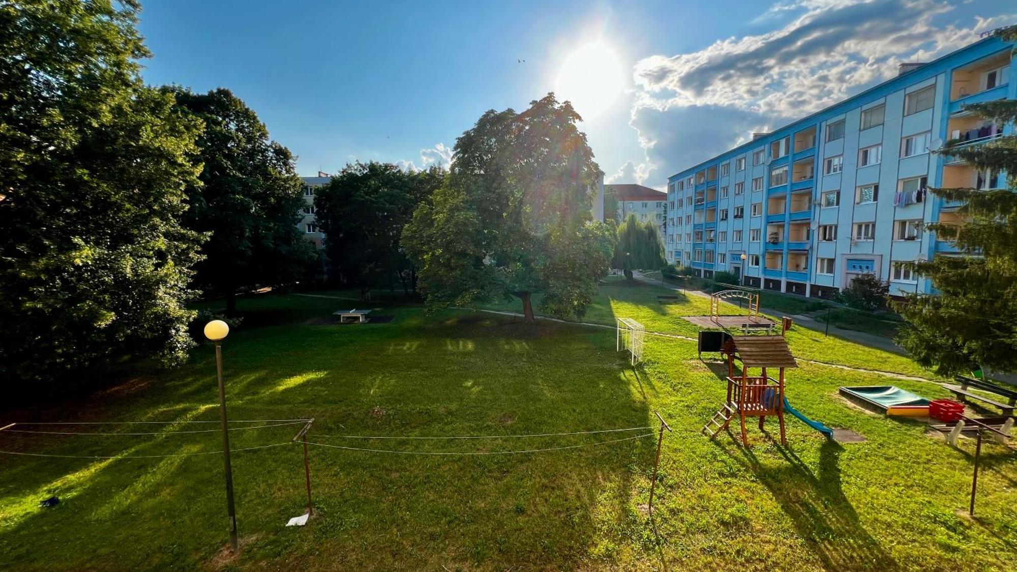 Industrial Apartment I 24Hr Self Check-In I Free Parking & Coffee Banská Bystrica Exterior foto
